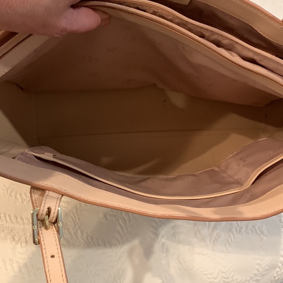 Sold - Picture 4 of 6